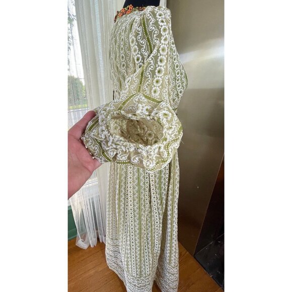 Vintage 60s prairie maxi dress, green organza flocked floral, lined - Picture 4 of 10